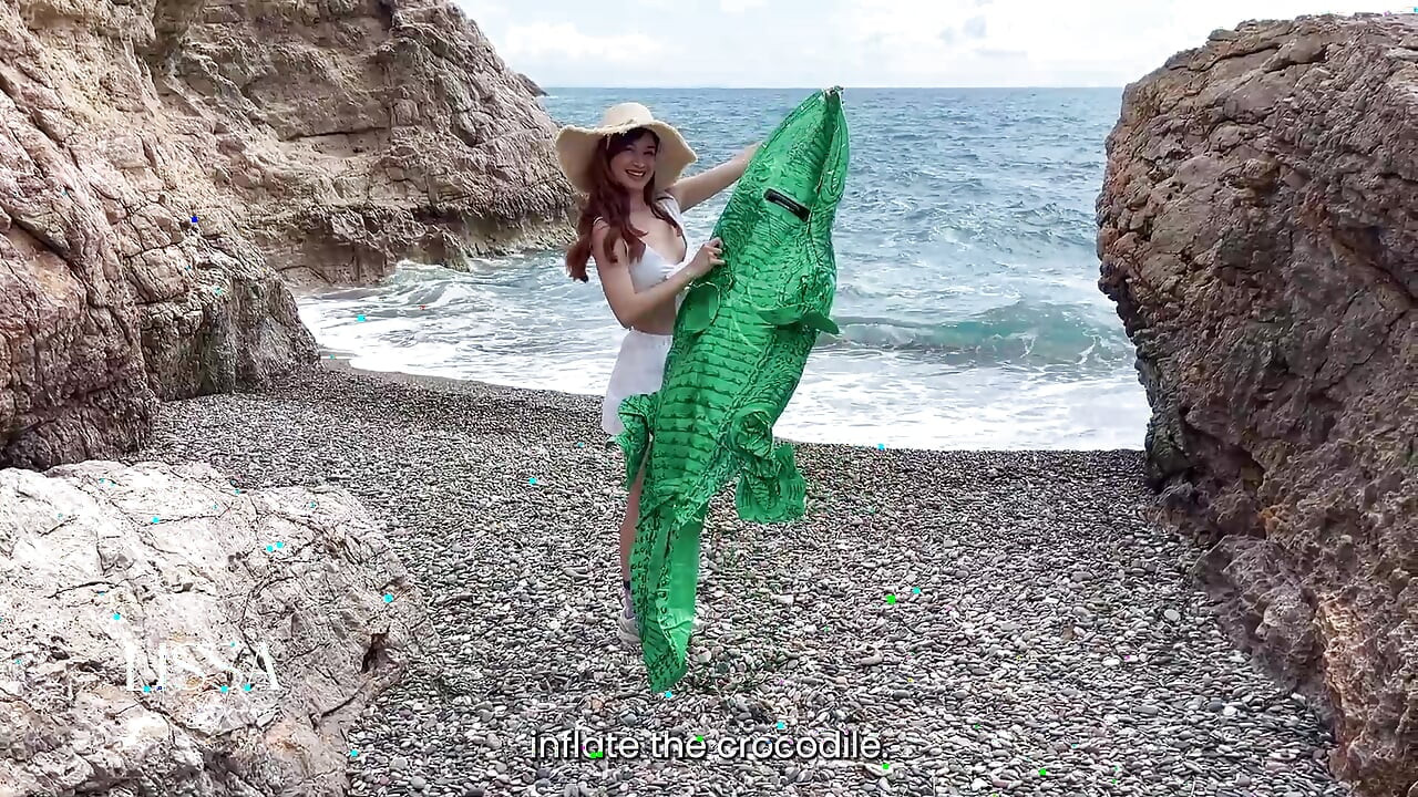 Vlog Lissa Brown Goes to a Nudist Beach to Film a Custom Video
