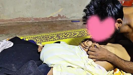 Первый раз XXX видео красивой девушки дези с тугой киской, Femusvid3 Лучшее видео Aaj Tak Ka Sabse