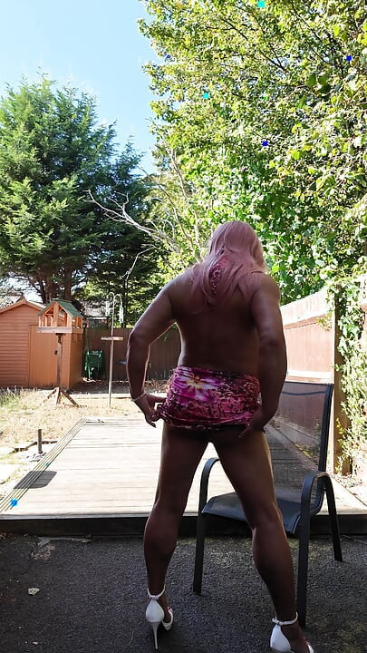 Sexy Crossdresser kellycd2022 in my summer dress and heels