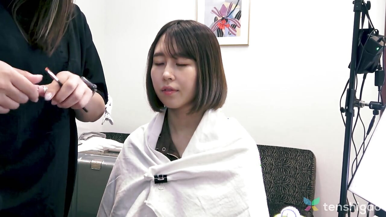 Kurumi Aoyama Backstage