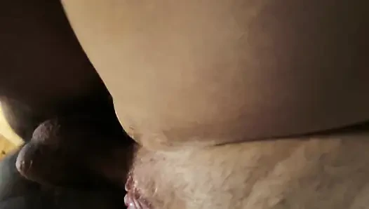 Sie tropft, wenn sie meinen Schwanz sieht