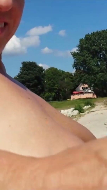Milf en vacaciones con tetas grandes | Clip 1