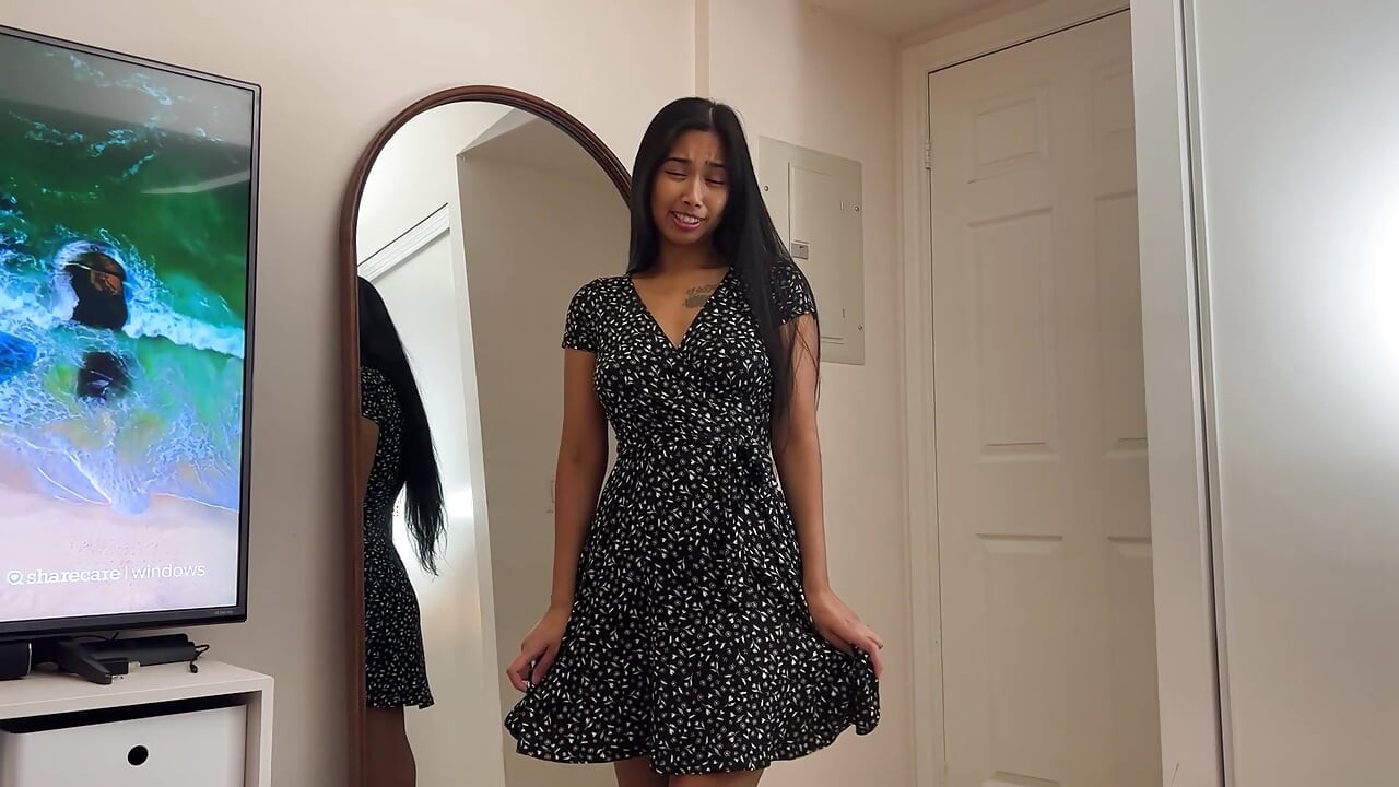 น้องสาวไม่แท้ชาวเอเชียโดนครีมพาย