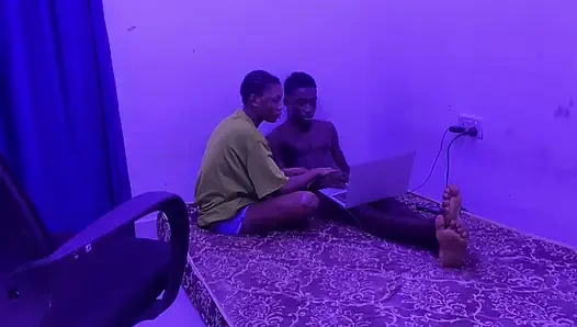 Vom Spielen Mit Meinem Besten Freund, Um Mich Hardcore Zu Ficken