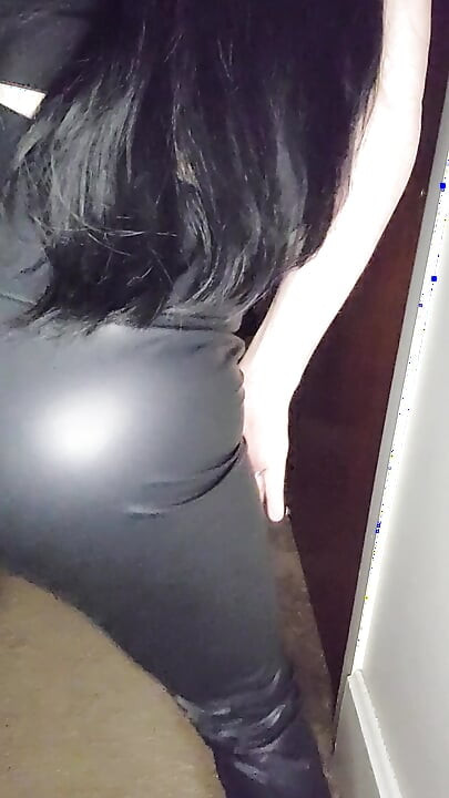 Wet Look Ass Worship