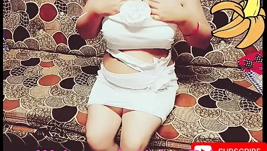 Bangladeshi girl in hot summer invited his boyfriend for interesting sex