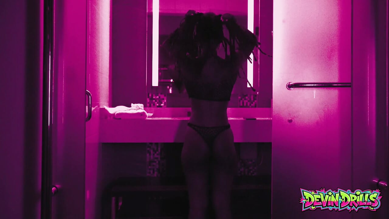 Silhouette & Facials