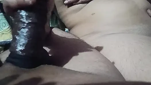 Bhabhi ne mera lund bahut pyar se chusa or bahut mazza ata