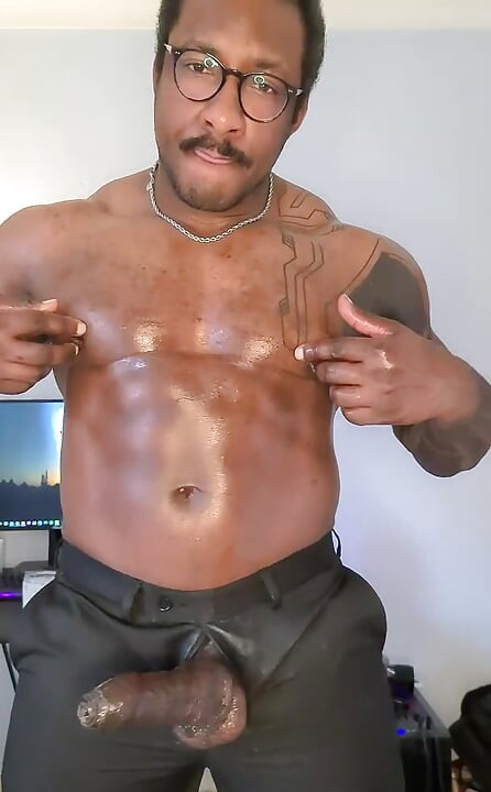 The Reason I Cant Were Shirts. My Muscles to Big for This
