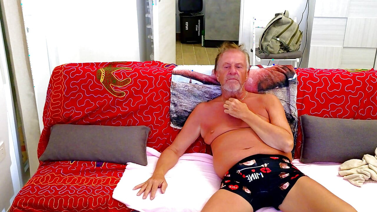 Latest Live Sex Show on Stripchat, Gigi and Dave, Shemale and Man Couple, POV, Behind the Scene, Webcam Sex, 2025-05-26 Ep3