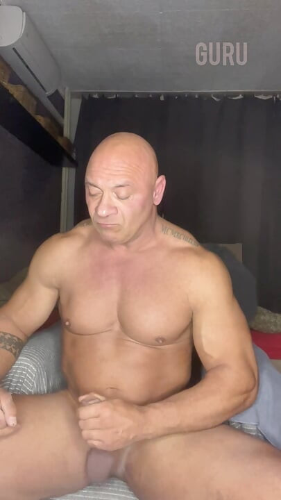 Mr Guru Naked Wank Solo Bodybuilder Stepdaddy