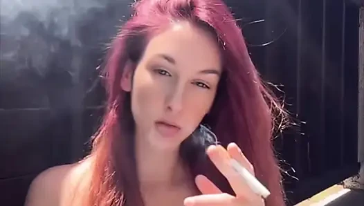 Kompilasi sesi merokok hot artemisia love