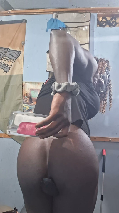Putting baby oil on my sexy ass