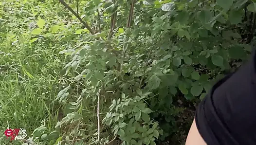 Blonde Schlampe!! Geiler Quickie Direkt Neben Der Strasse!!