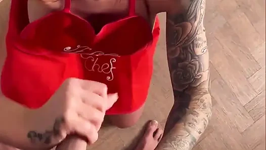 Istri hot inggris dientot sambil masak