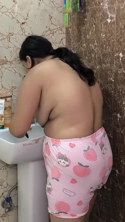 Key moment from "IPL 2024 desi girl"