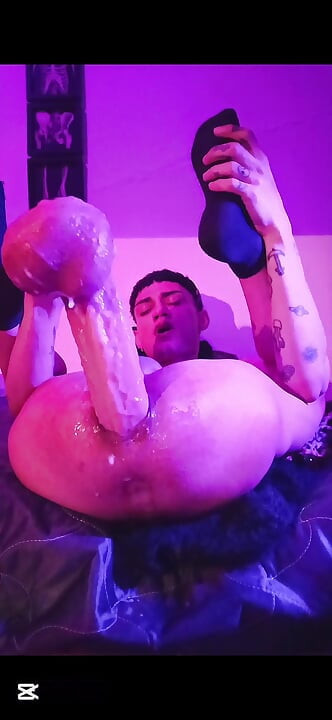 Моя дупа ненаситна