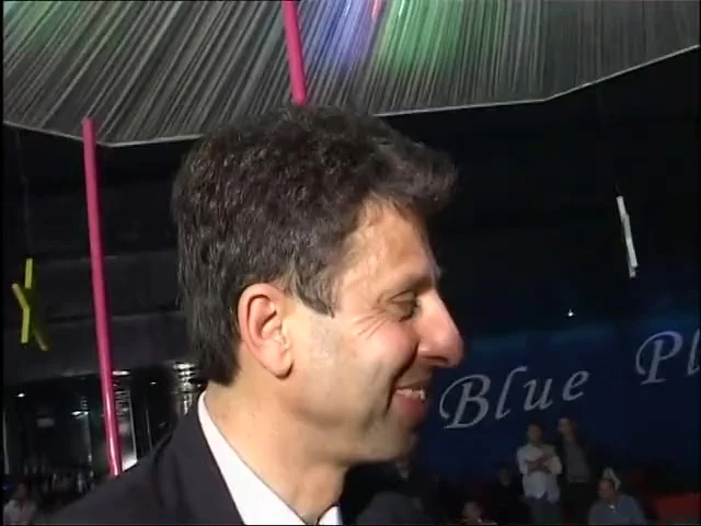 Amateur ogangbang in the set of a festival of porn