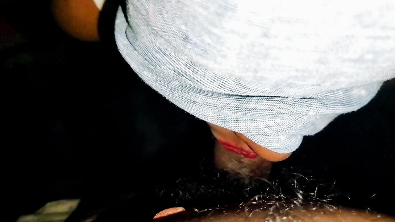 Indian Bhabhi took out her penis from the neighbor's ass, tore the Bhabhi's ass, Desi Desi