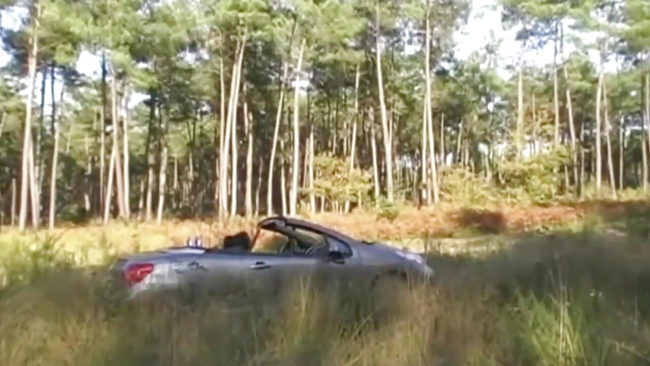 Follada en el coche por chico heterosexual curioso