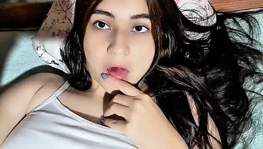 Colombian woman masturbates with her neighbor