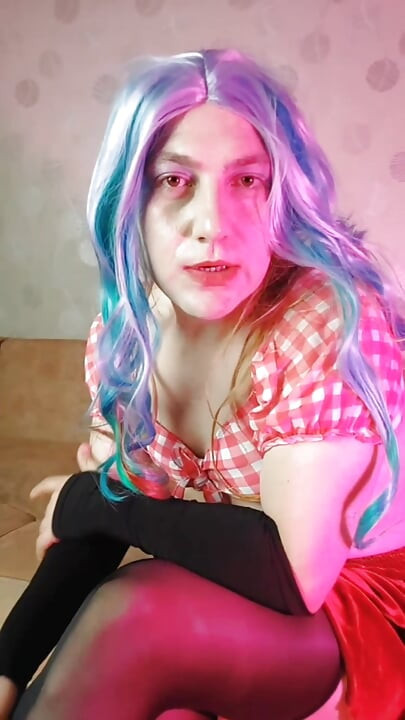 The Medusa Appearance Sissy Pretty Pinky