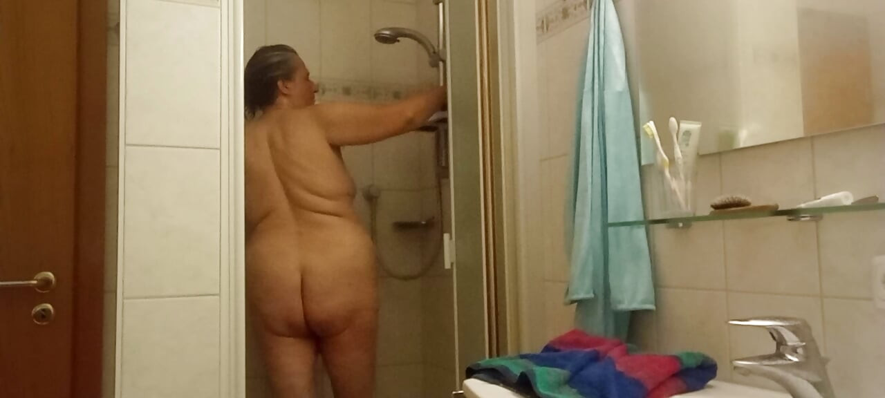 Moti paripakv aurat shaavar lete hue, eeva pur aur uske aakarshak vakr bhaag 2