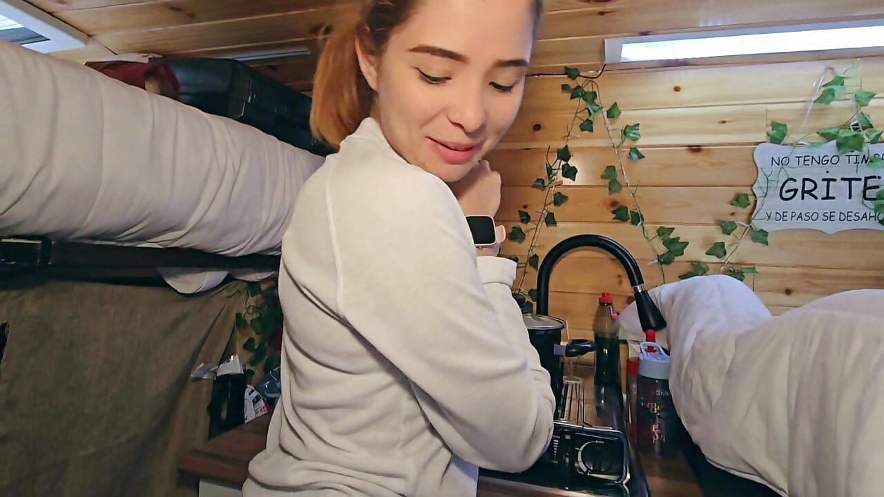 मेरे सबसे अच्छे दोस्त के प्रेमी के साथ सार्वजनिक सेक्स मैं अपने प्रेमी के प्रति बेवफा हूं