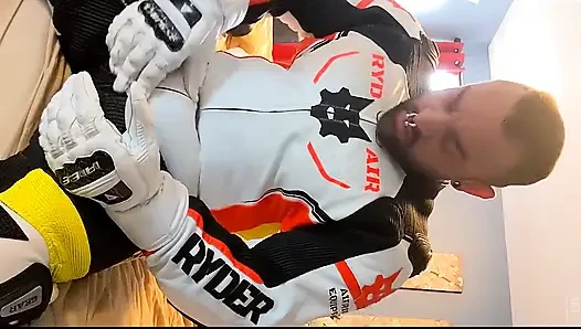 Moto Suit Geldi