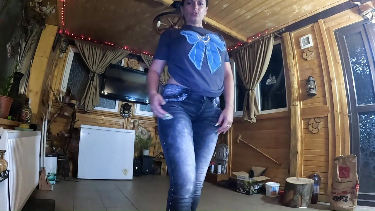 Tight Jeans Dance Slut Gagging Facefuck & Cum on My Tangas
