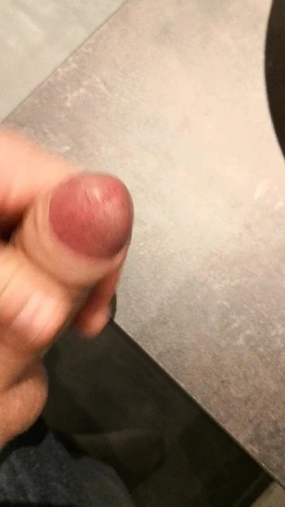 Hard dick wanking