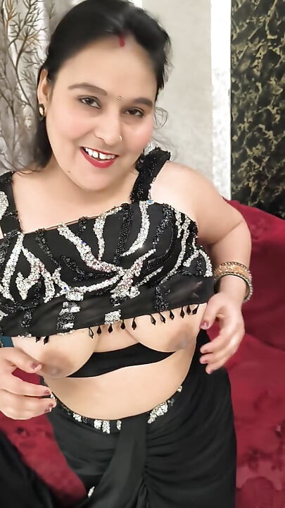 pharsh par seksi mahila