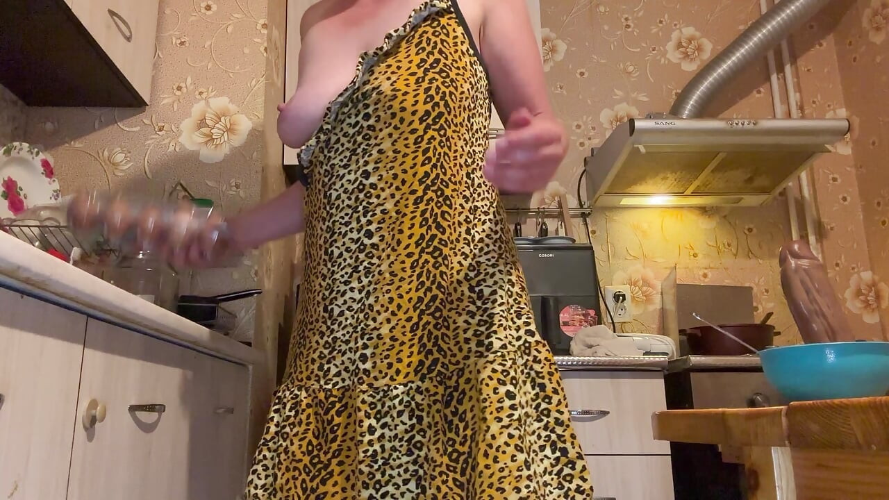So Horny That Masturbate Whole Cooking and corn fuck