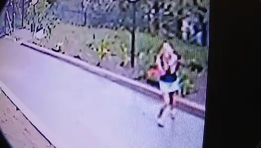 Çifte doldurulmuş sarışın döl boşalması için yalvarıyor