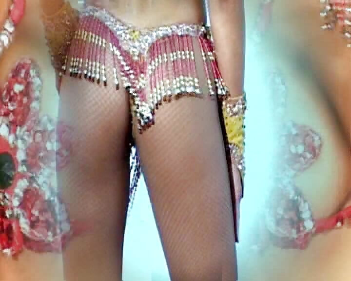Francesas gatas bbc esmagadas em um vídeo de música