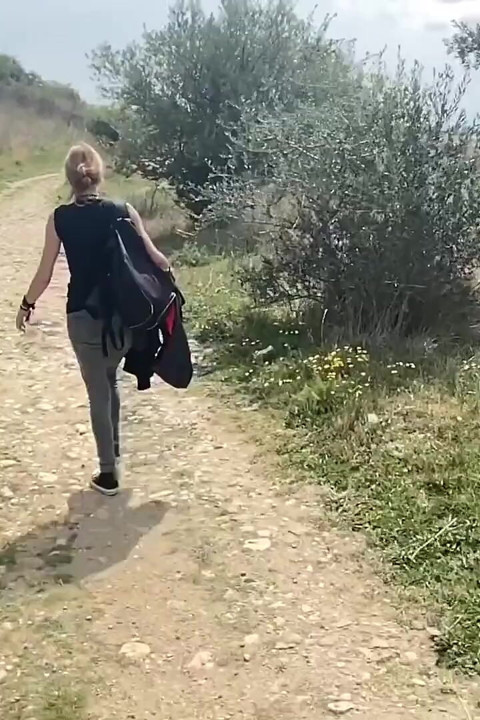 Dağda yarak emiyor