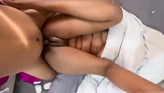 Kendini Kontrol Edemiyorsan Izleme. Uzun Zaman Sonra Kız Arkadaşımla Yurtdışında Tanışıyorum Ve Onu Çok Kötü Siktim