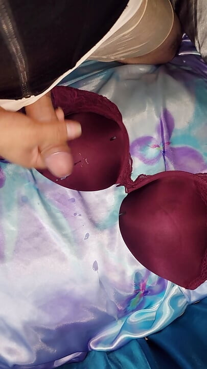 Hot Cumshot in a friend's room