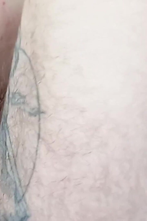 Fuck a fat woman in the kitchen and cum in her pussy 2