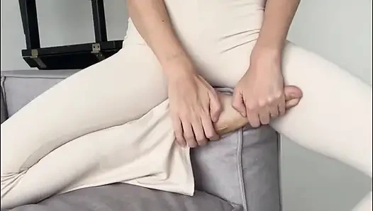 Идеальная домашняя йога - задница в тугих леггинсах - сексуальная богиня