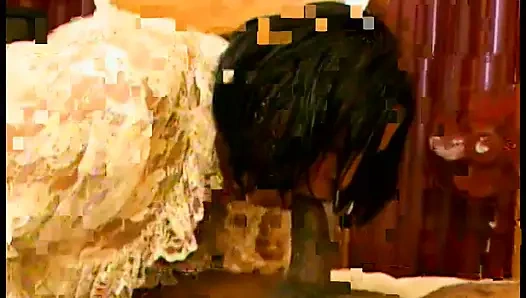 Толстая шлюха обожает принимать этот длинный член в позе раком