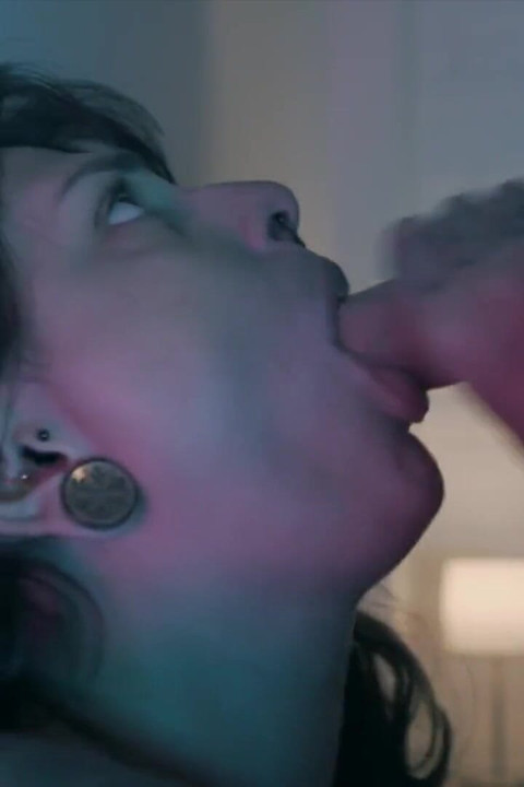 Πίπα και βαθιά πίπα με φοβερό καυτό