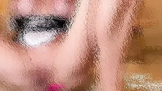 Instruksi: Pembantu rumah tangga kate monroe muncrat di lap bulumu