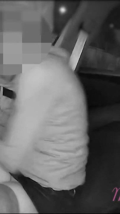A feleségemet nyilvános parkolóban dugom, és kiverek egy idegen kamerás éjjellátót - misscreamy | Klip 2