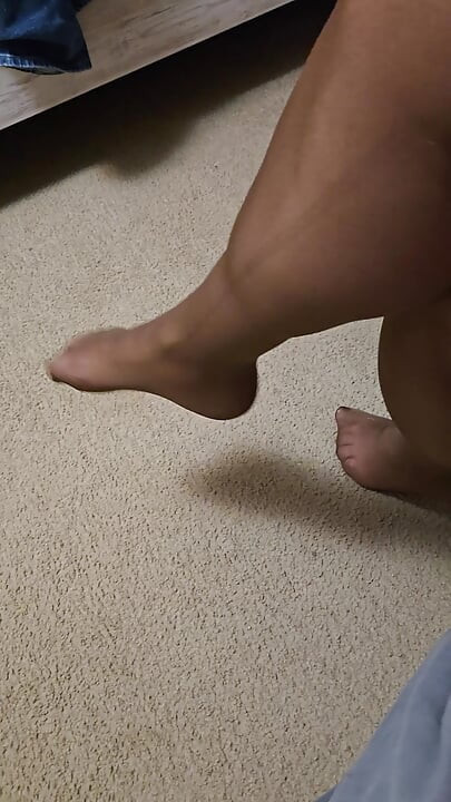 Louise Nylontease