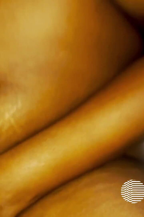 Orgasmul bunicuței Zulu cu țâțe mari