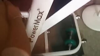 Gym Master Weorkout in Aunty