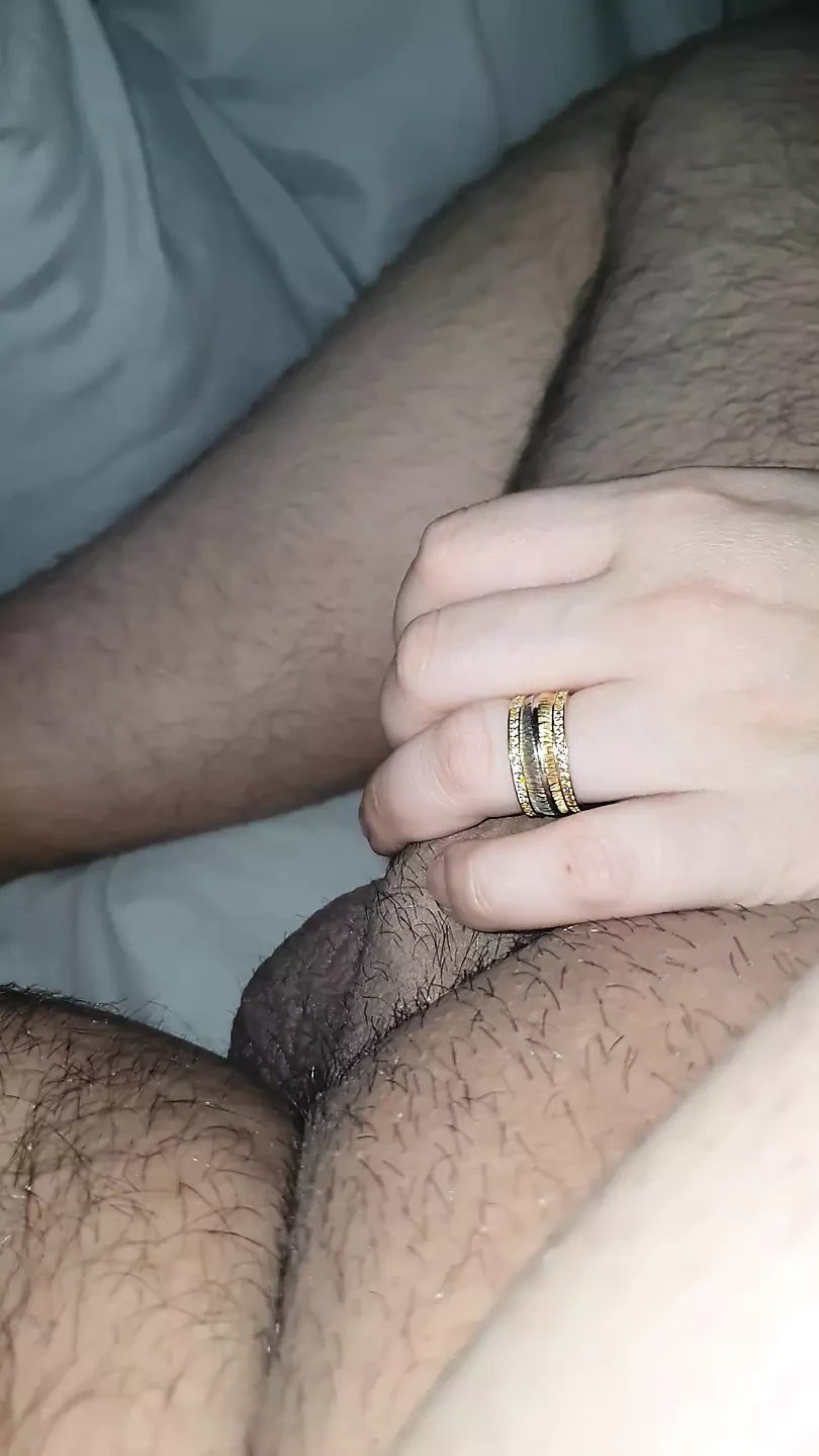 Slutty step mom handjob step son dick in bed