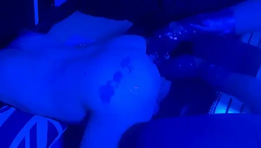 Schmutziges dunkles fisting