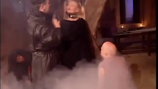 Drei schmutzige lesbische mädchen auf der suche nach orgasmus!